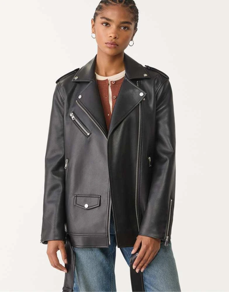 Stradivarius Stradivarius oversized faux leather biker jacket in black 4