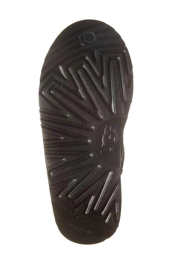 UGG Kids' Classic II Gel Heart Boot 6