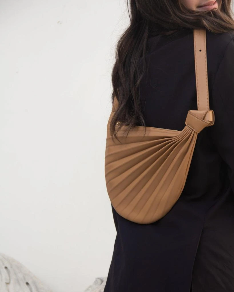 Sabrina Zeng Chiaroscuro Hammock Sling Bag Tan 1