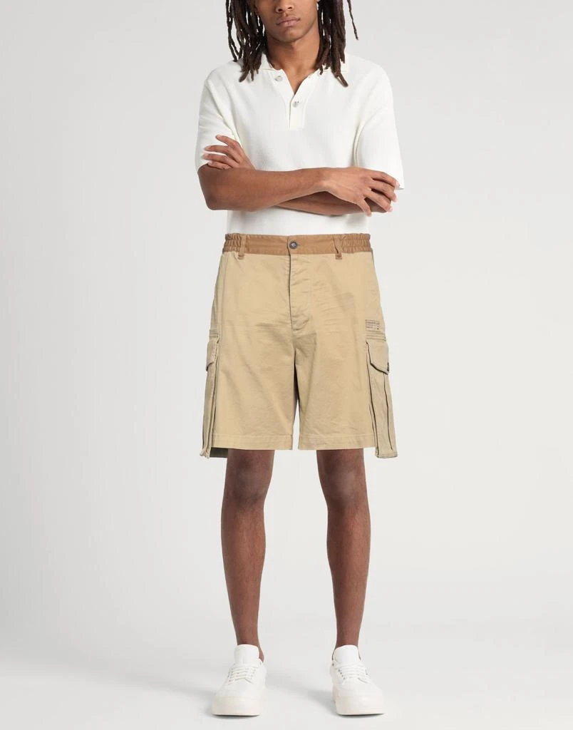 DSQUARED2 Shorts & Bermuda 2