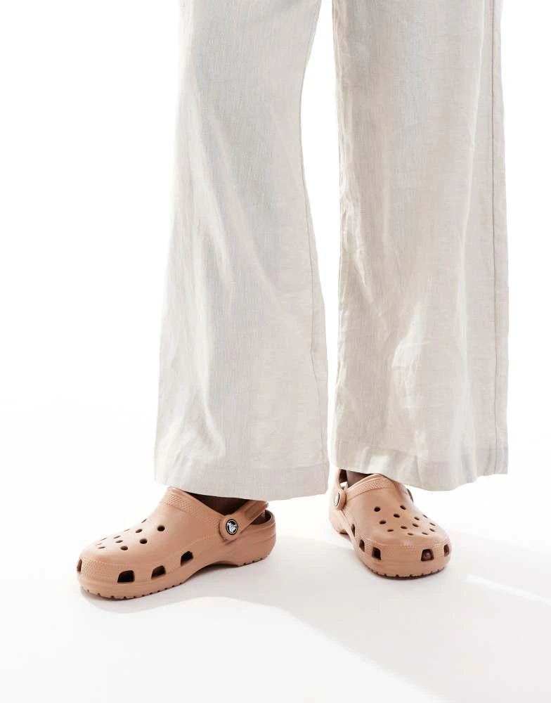 Crocs Crocs Classic clog in cork brown 2