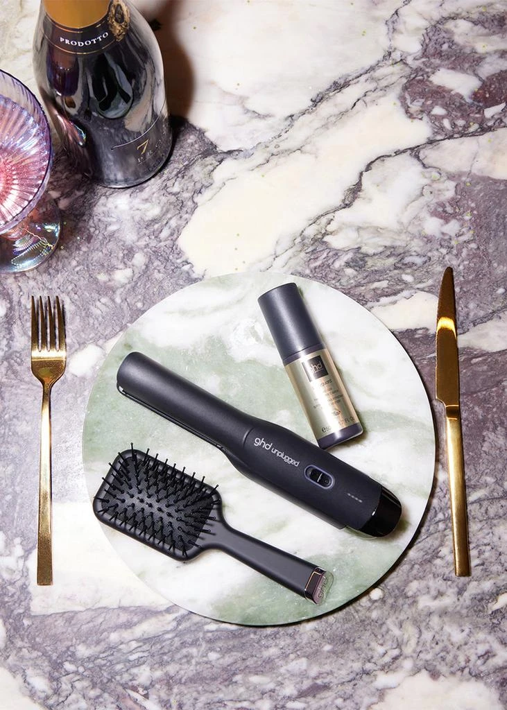 ghd Unplugged Festive Gift Set - Cordless Hair Straightener 6