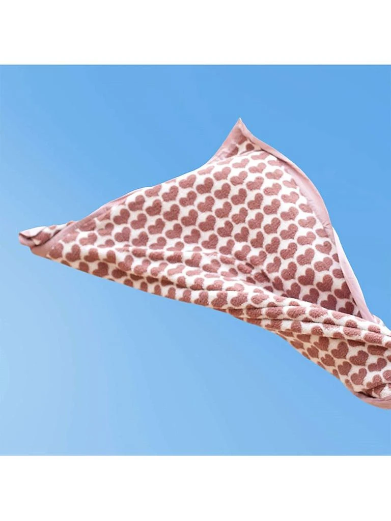 Little Giraffe Heart Satin-Trimmed Throw Blanket 4
