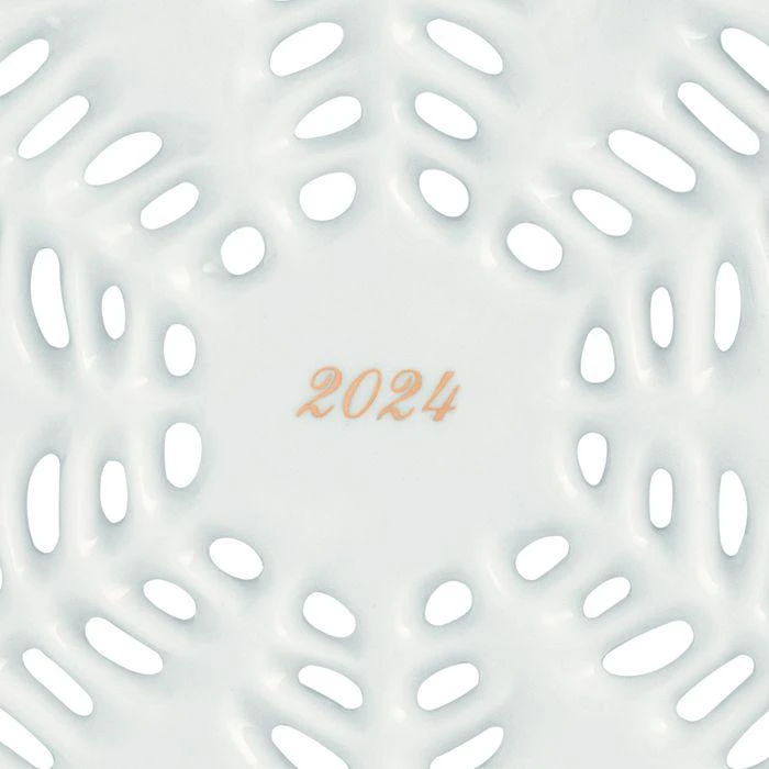 Villeroy & Boch Christmas Classics Ornament: Snowflake 3