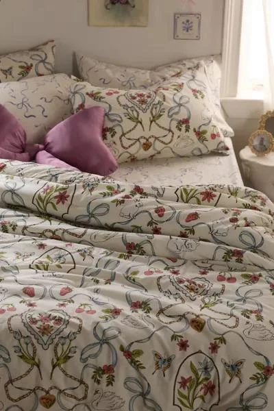 Urban Outfitters Mariya Comforter Set 1