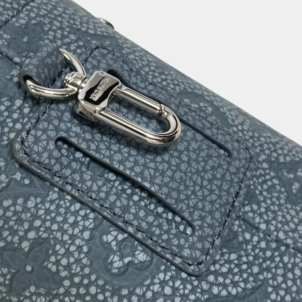 Louis Vuitton Louis Vuitton gray Taurillon Clece - Climbing Bag 17