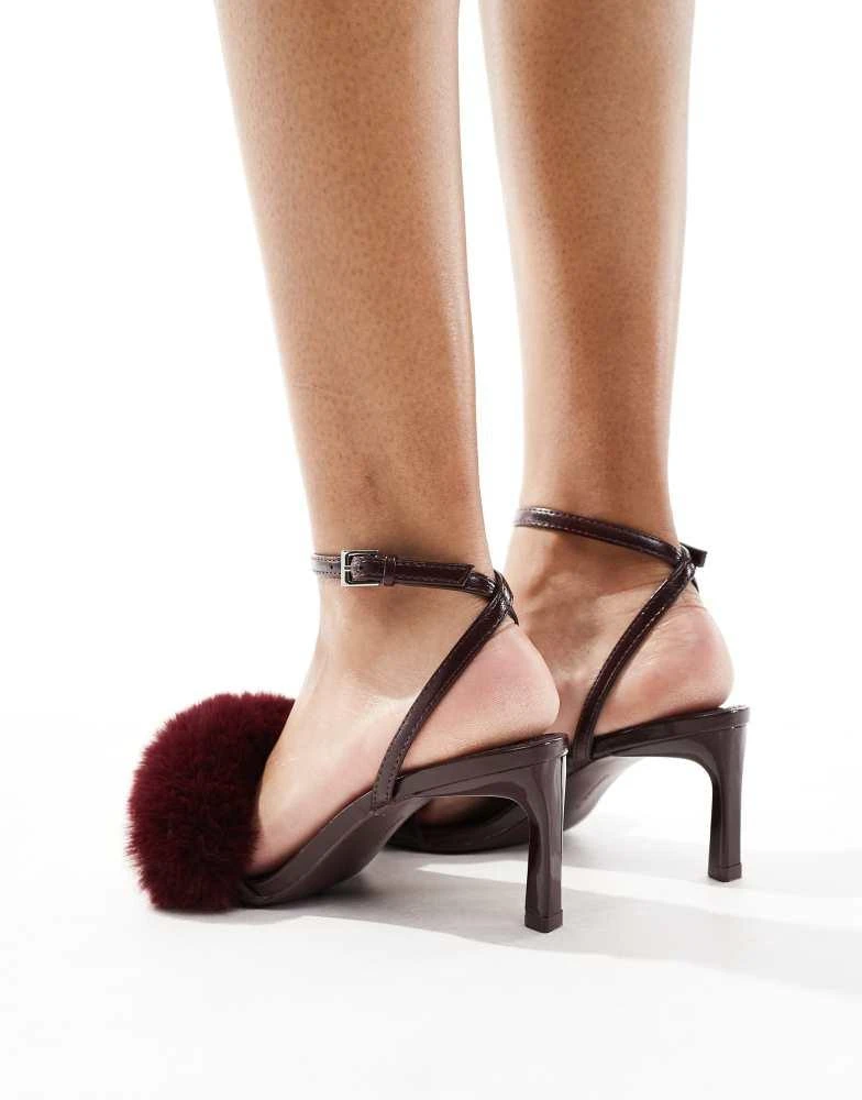 Bershka Bershka faux fur heeled sandals in burgundy 3