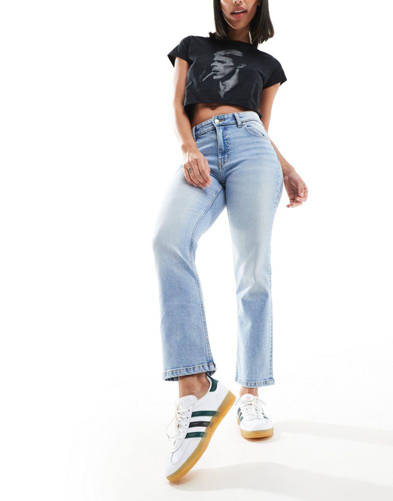 Bershka Bershka cropped flared jeans in mid blue