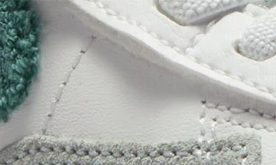 NIKE Kids
 Blazer Mid 
77 SE Sneaker 10