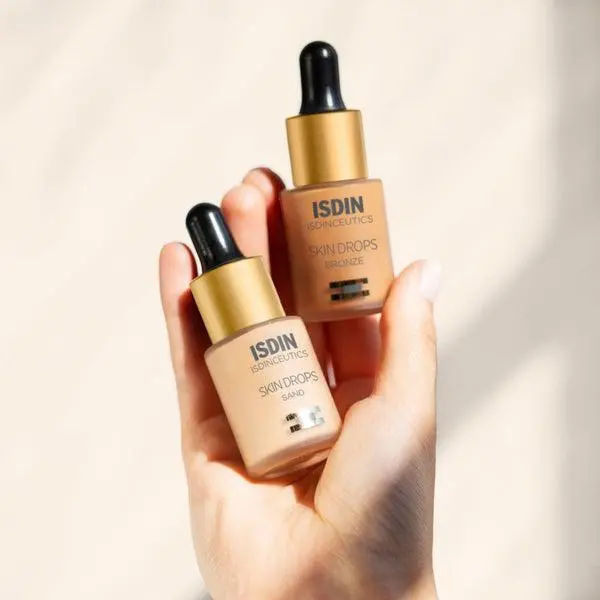 ISDIN ISDINCEUTICS Skin Drops Full Coverage Lightweight Liquid Foundation 0.5 fl. oz (Various Shades) 2