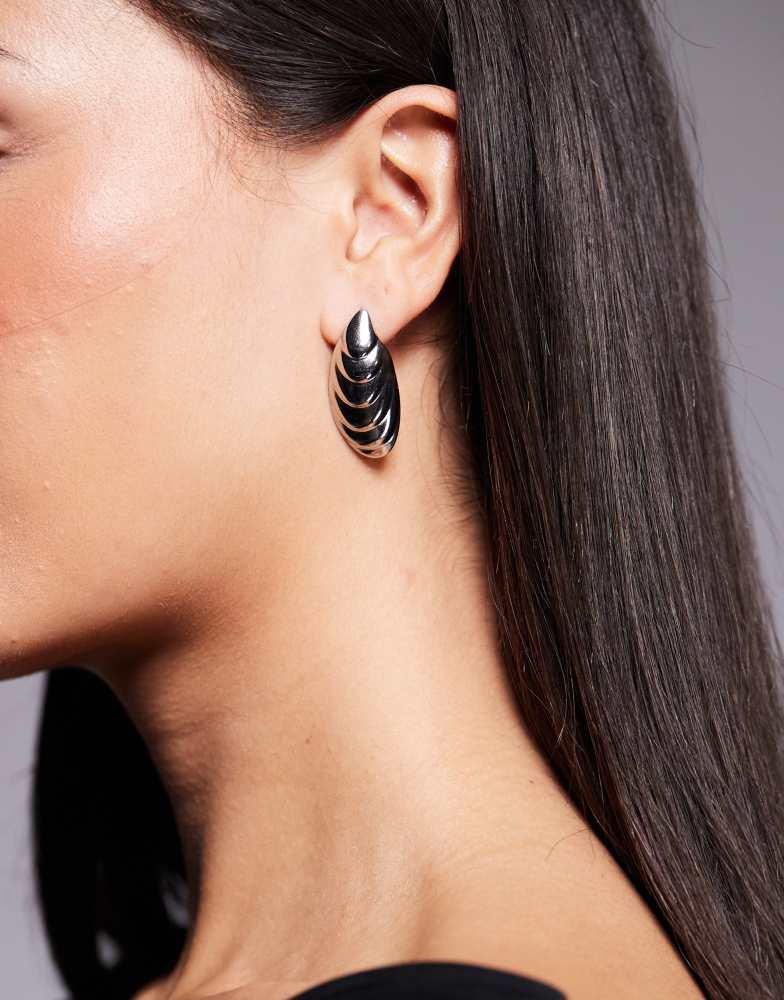 8 Other Reasons 8 Other Reasons ridged large stud earrings in rhodium plated