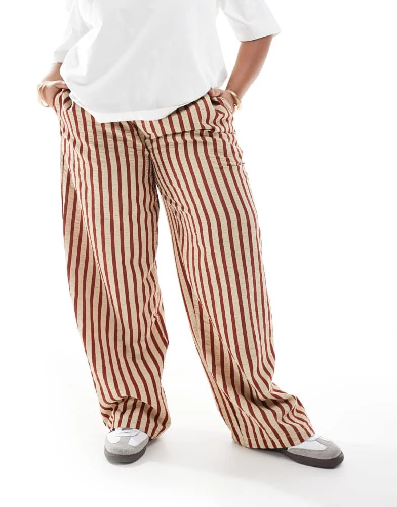 ASOS ASOS DESIGN Curve straight leg seersucker trousers in rust stripe 2
