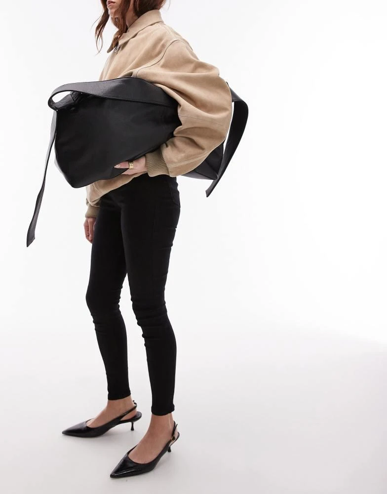 Topshop Topshop Leon leather tote bag with strap detail in black 3