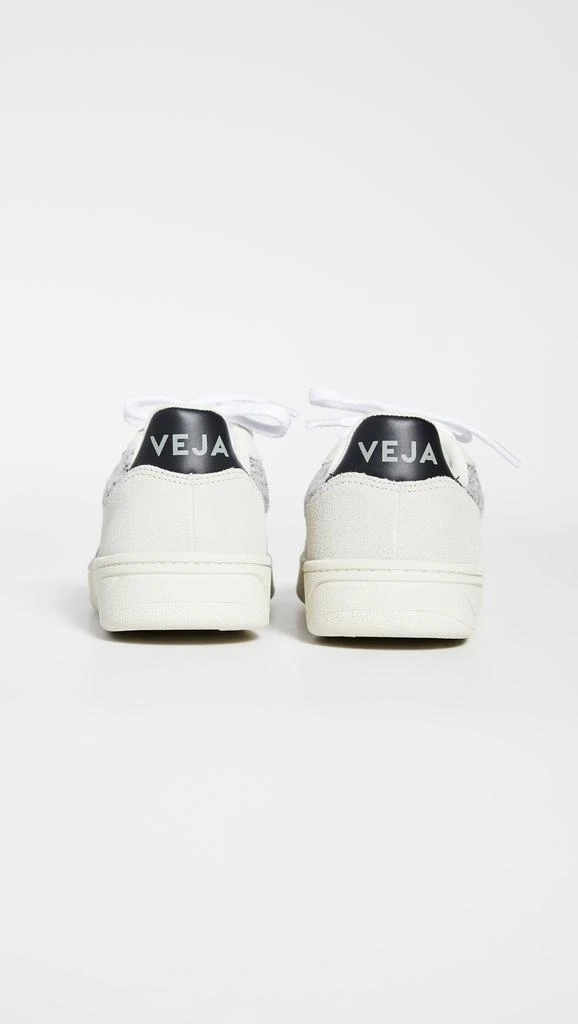 Veja V-10 Sneakers 3