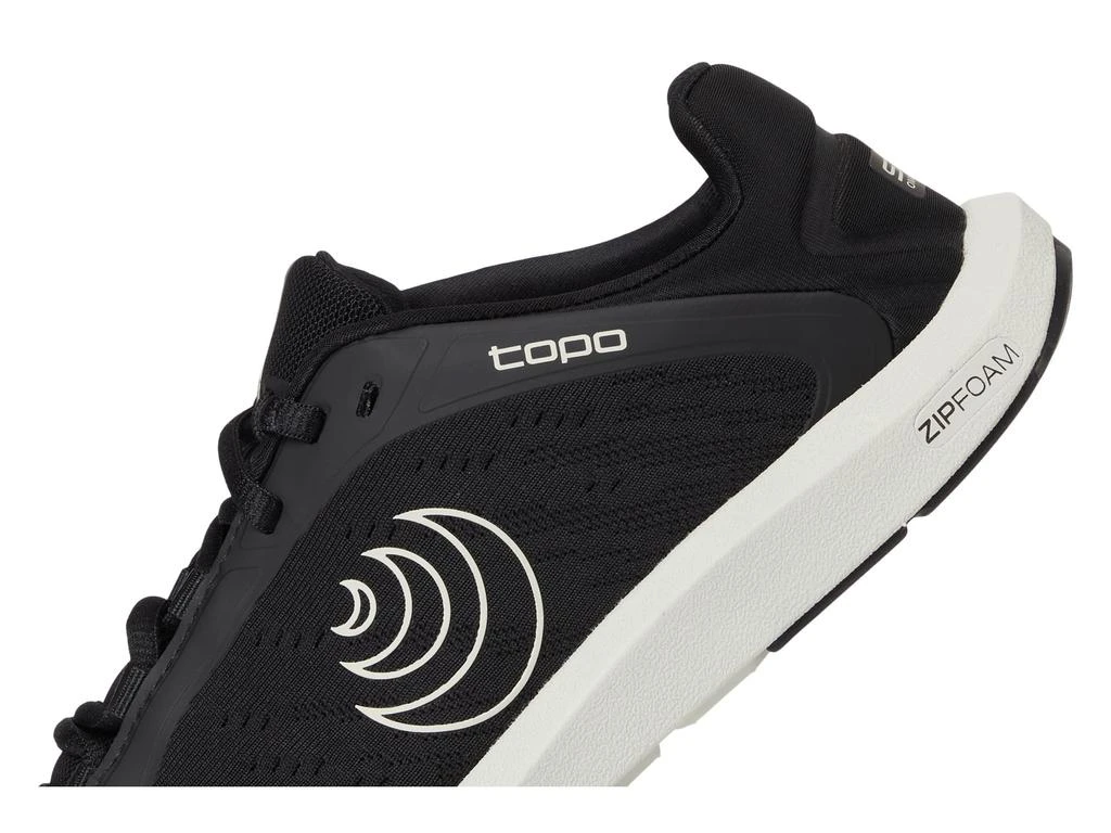 TOPO ATHLETIC ST-5 6