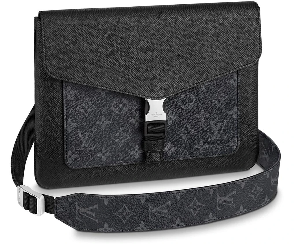 LOUIS VUITTON Outdoor Flap Messenger 1