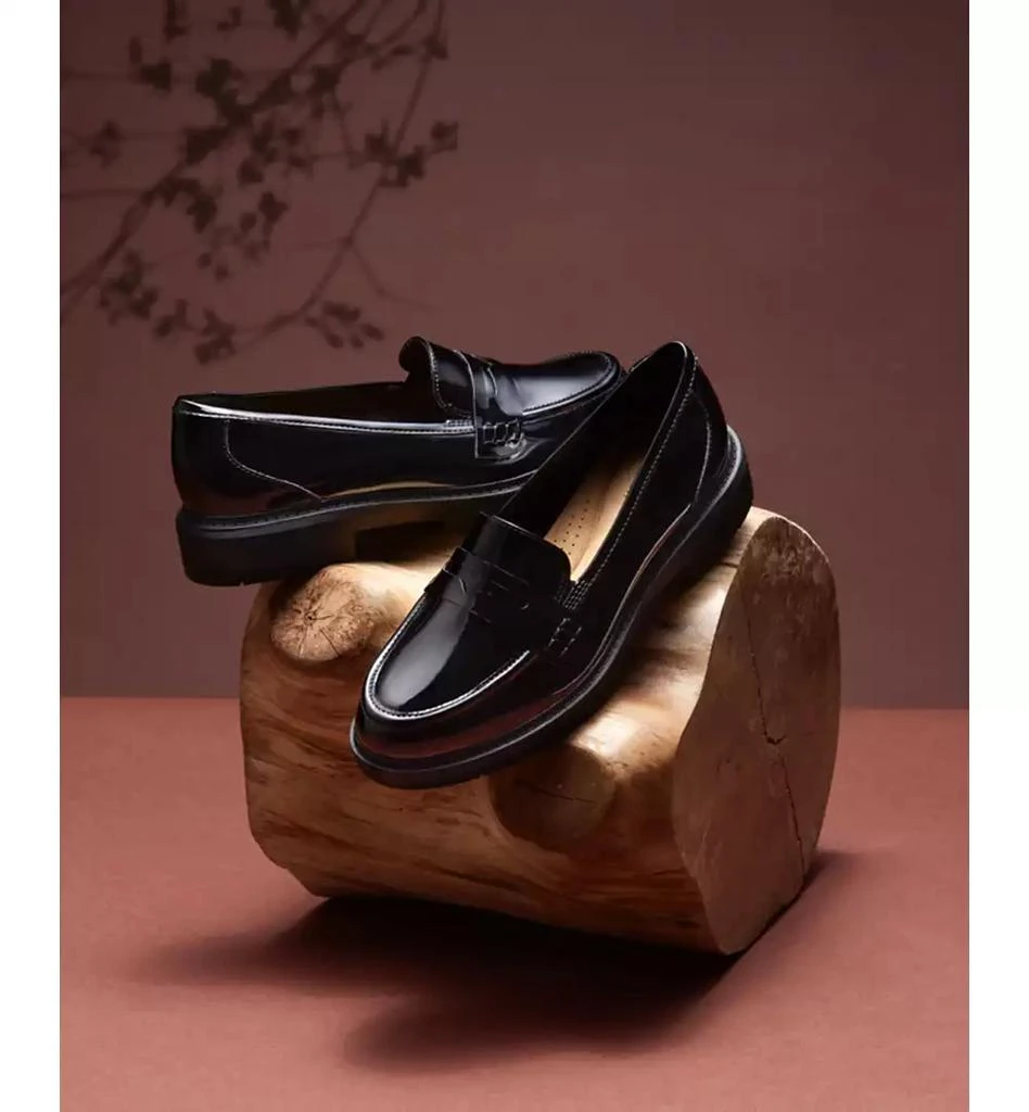 Clarks Women's Westlynn Ayla Round-Toe Penny Loafers 7