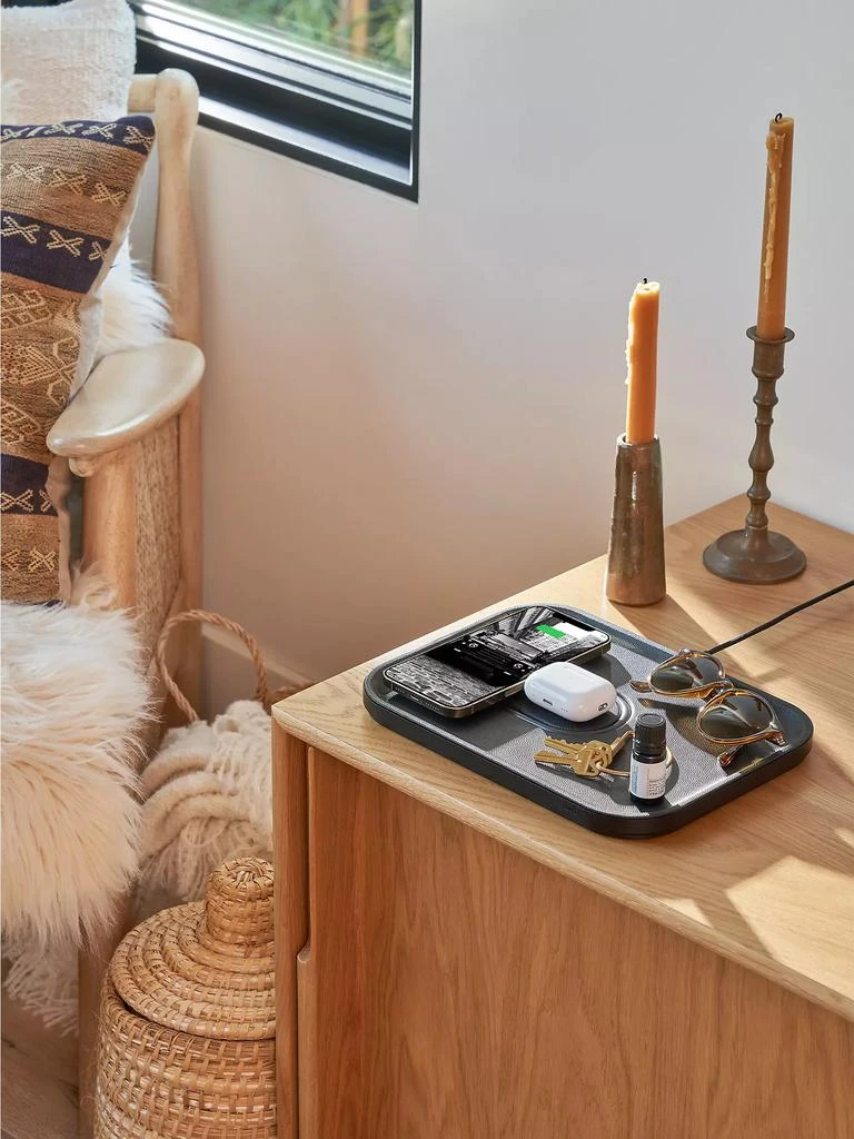 Courant Mag 3: Classics Dual Device Charging Tray 2