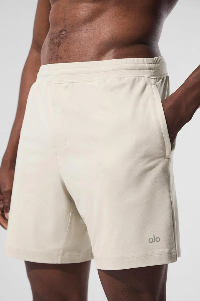Alo 7" Conquer React Performance Short - Bone 2