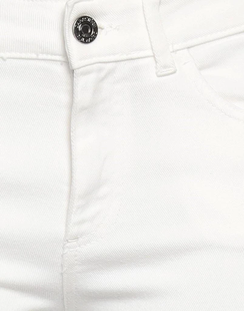 CARACTÈRE CARACTÈRE 4