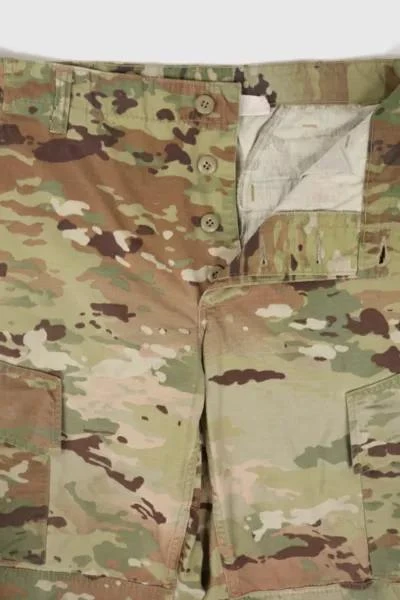 Urban Outfitters Vintage Camo Pants 01 5