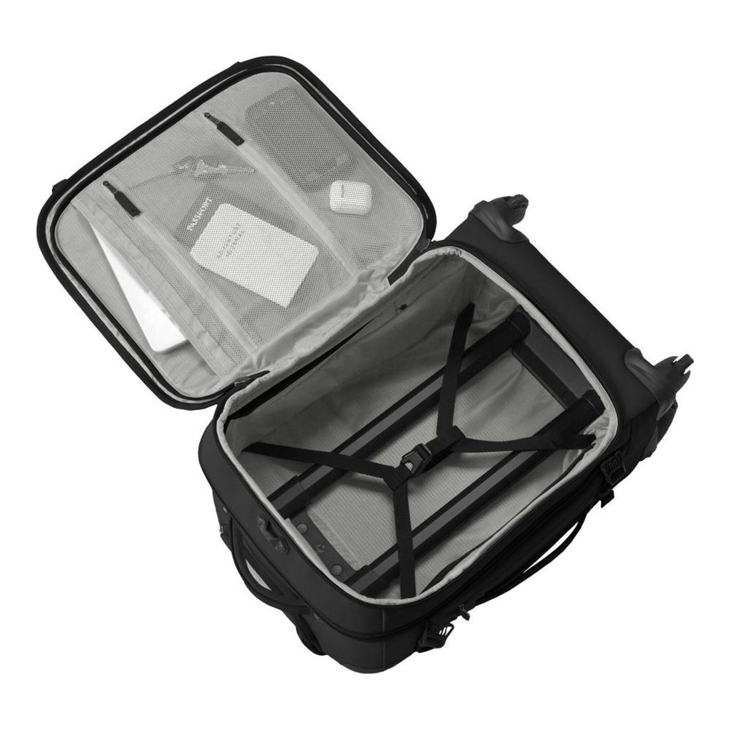 Eagle Creek 4 wheeled carry on - gear warrior
