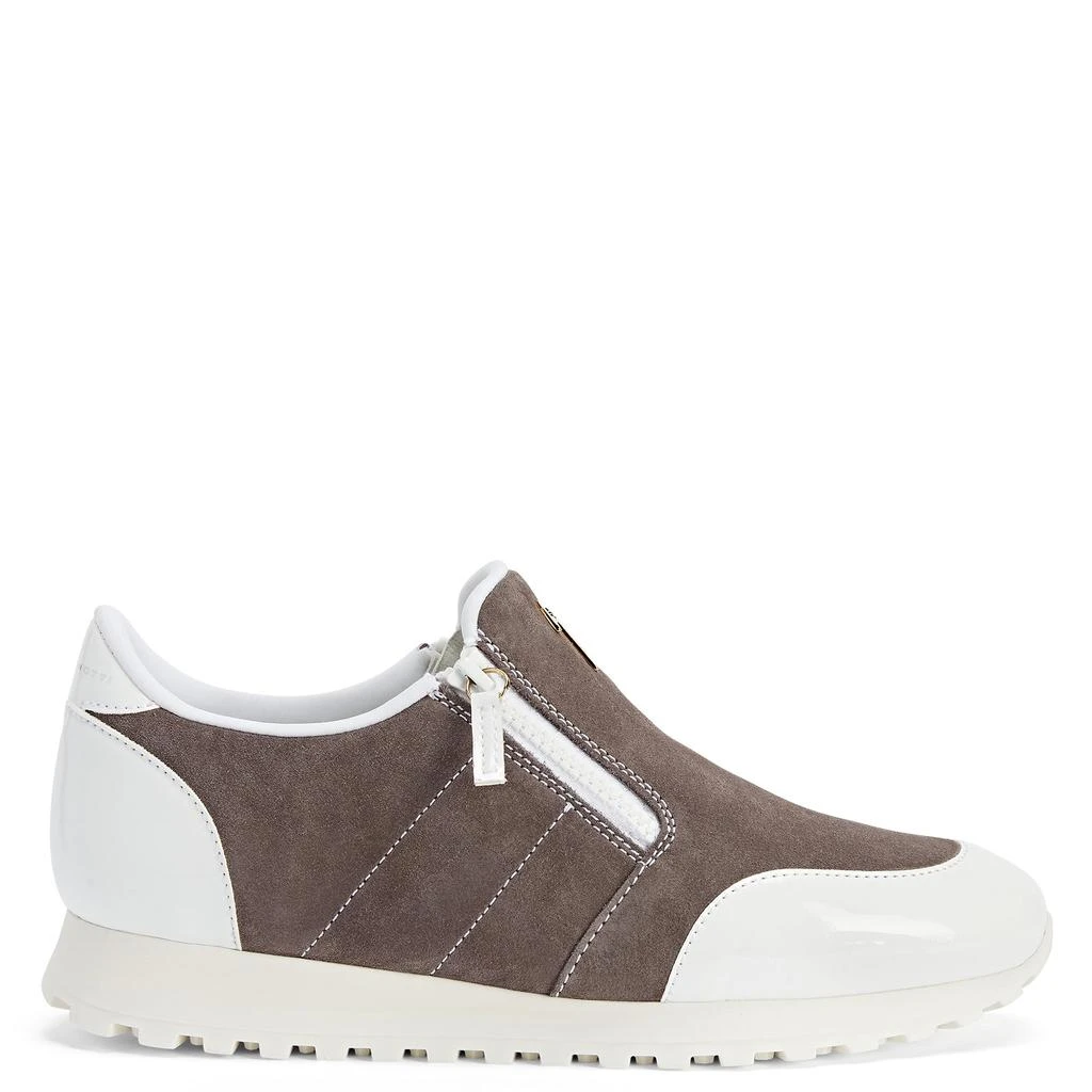 Giuseppe Zanotti Conley 1