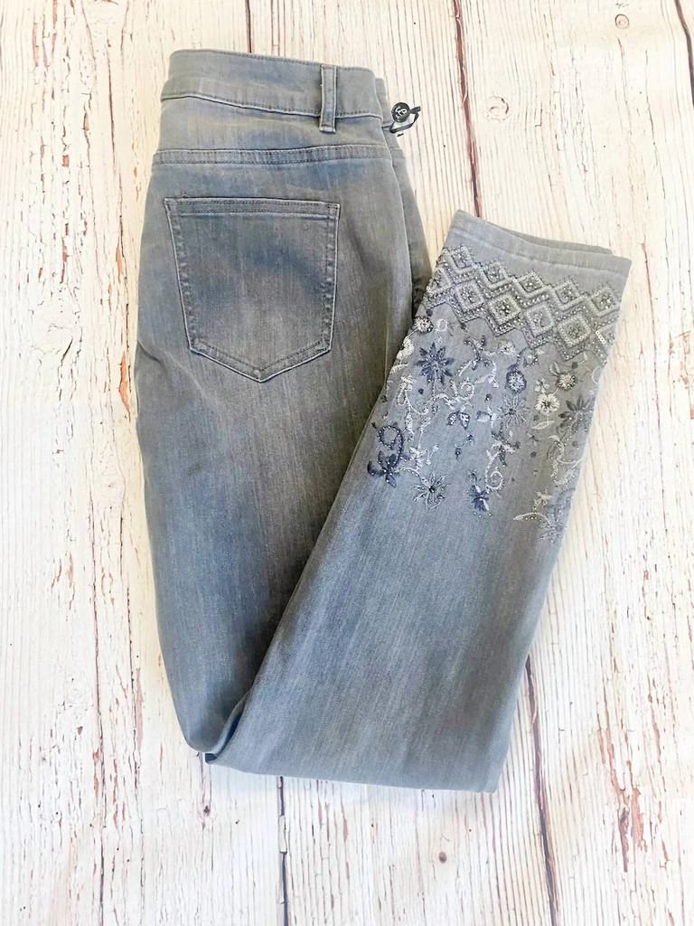 CHARLIE B Women's Embroidered Hem Jeans In Grey 2