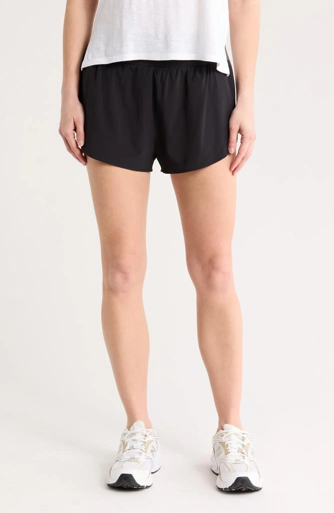 Zella Elevate Pull-On Shorts 1