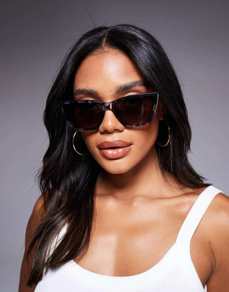 Quay Australia Women’s Call The Shots Remixed Cat Eye Sunglasses NWT CALL THE SHOTS REMIXED Large Cat Eye Sunglasses – QUAY main image 3