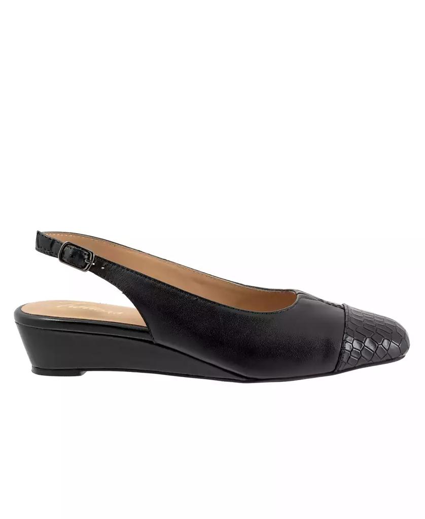 Trotters Dea Wedge Pump