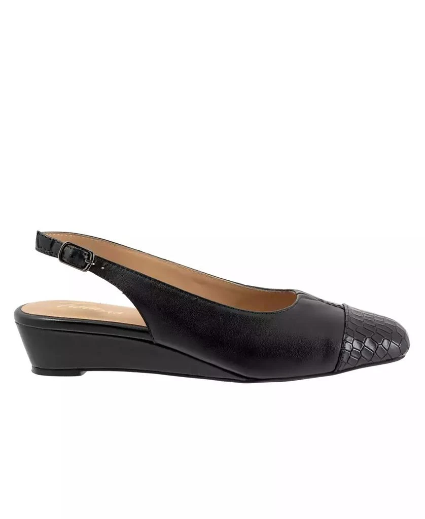 Trotters Dea Wedge Pump 2