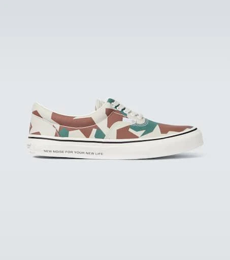 UNDERCOVER Camouflage canvas sneakers 1