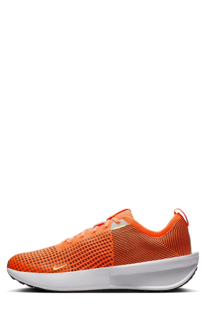NIKE Interact Run Running Shoe 6