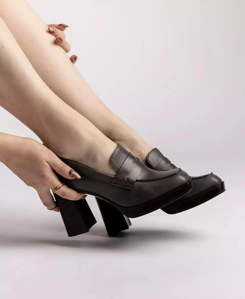 Journee Collection Women's Ezzey Block Heel Loafers 4