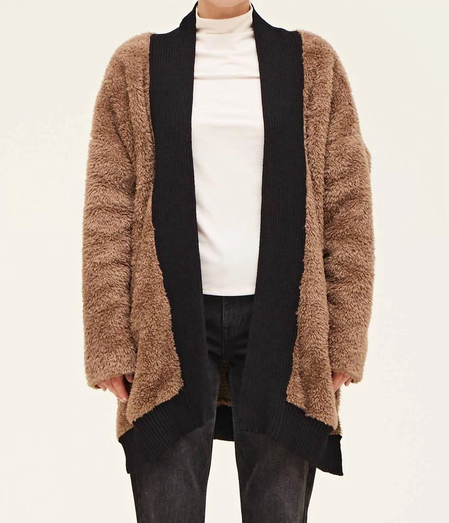 GRADE 
GATHER Grade 
Gather - Fireside Contrast Border Fuzzy Cardigan 3