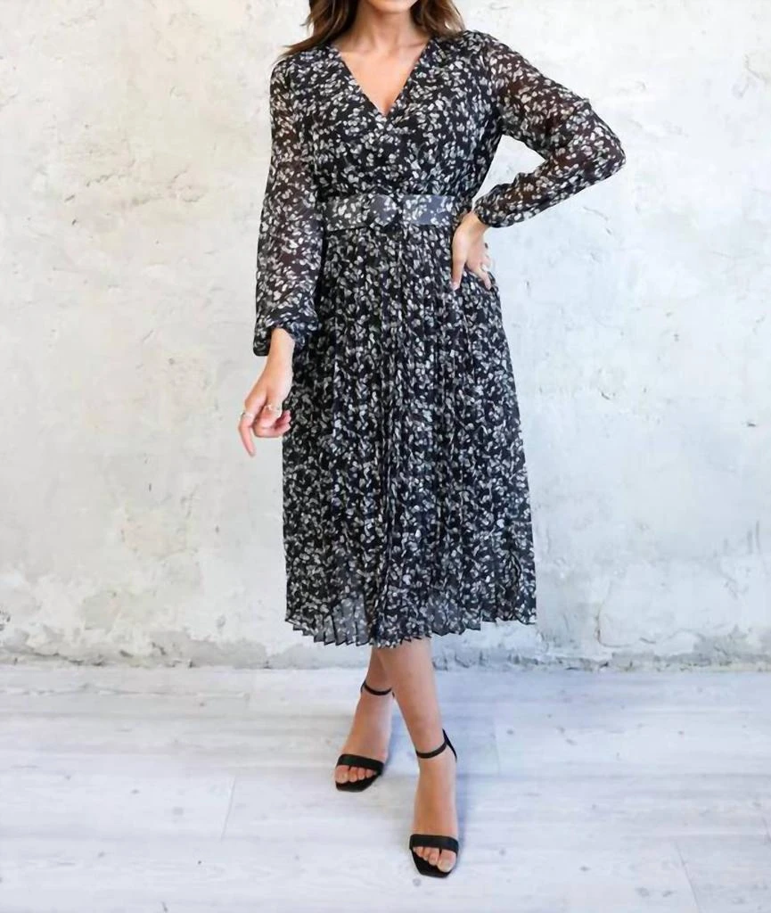 Shop Mikarose - Iris Dress on Sale at BeyondStyle  Get 8% Off Mikarose -  Iris Dress with Limited-Time Flash Deals, Exclusive Discounts, and Special  Offers. Enjoy Unbeatable Savings on Mikarose -
