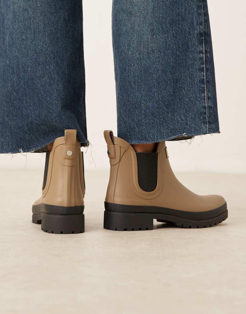 Barbour Mallow chelsea welly in military brown/black – On Sale Now