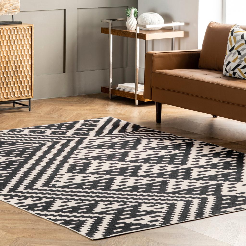 nuLOOM Chiara Machine Washable Modern Geometric Area Rug