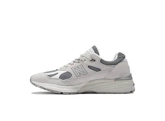 New Balance Made in UK 991v2 3