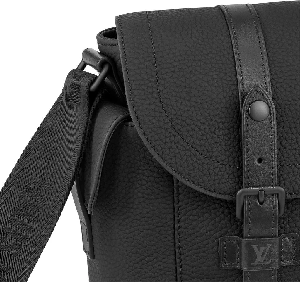 LOUIS VUITTON Christopher Messenger 5