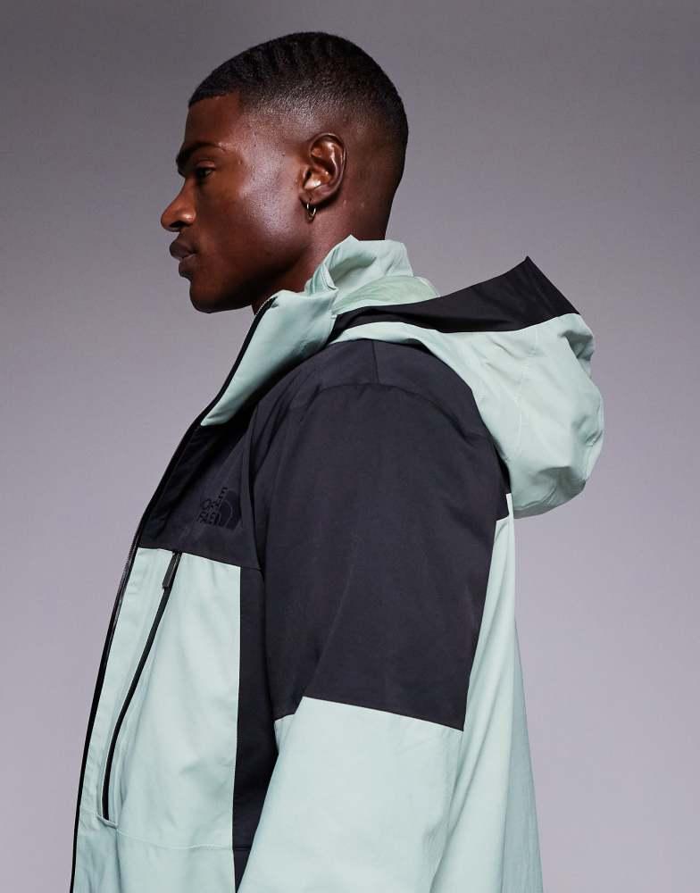The North Face The North Face M chakal jacket in slate moss/tnf