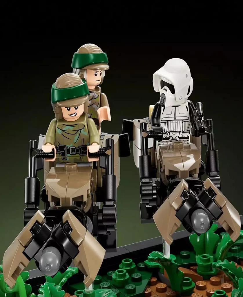 LEGO® Star Wars 75353 Endor Speeder Chase Diorama Toy Building Set with Princess Leia, Luke Skywalker & Scout Trooper Minifigures 3