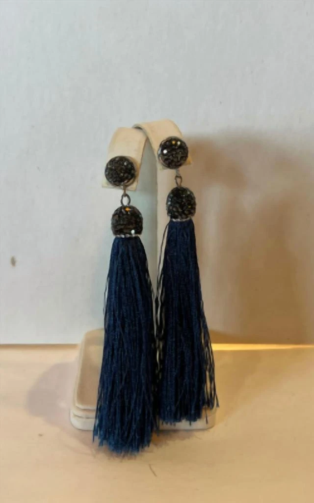 Sonya
s Sonya
S - Drop Fringe Earring