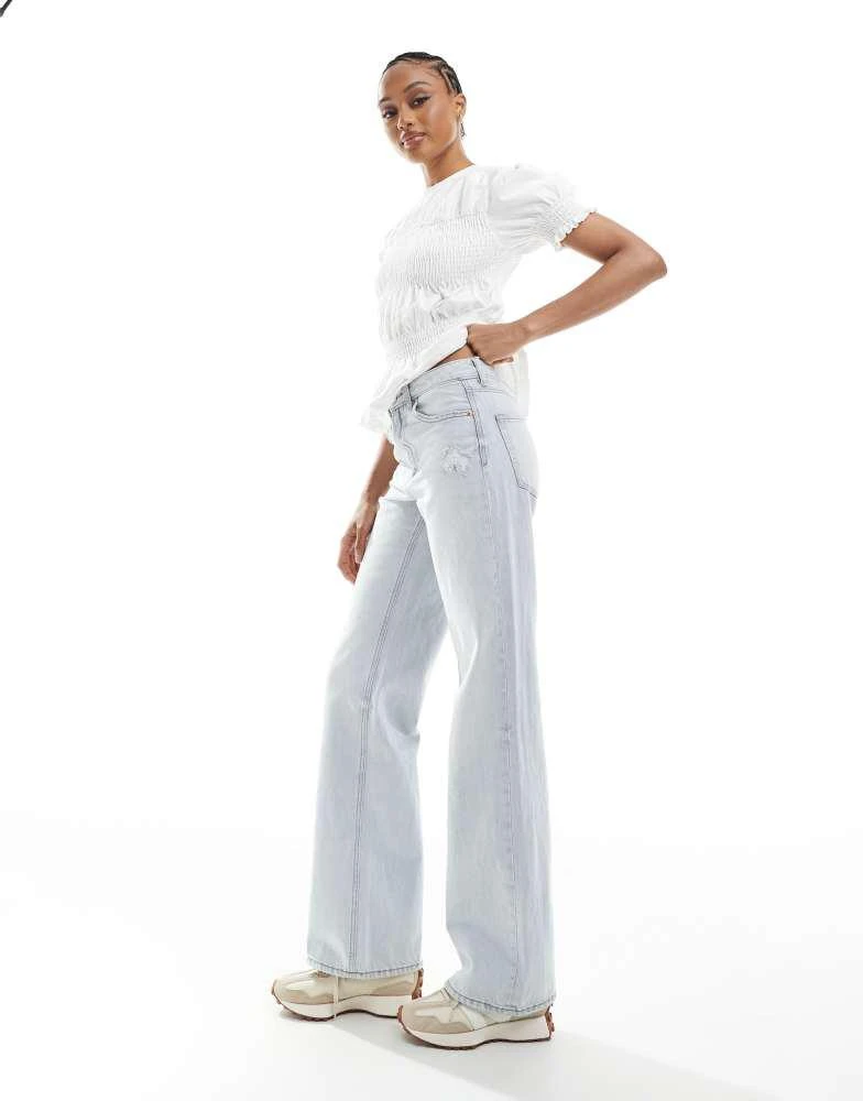 Stradivarius Stradivarius Tall D92 straight jeans in light grey wash 3