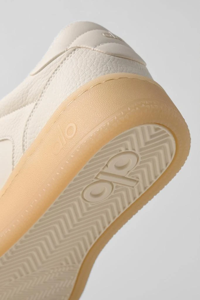 Alo Alo Recovery Mode Sneaker - Clay 5