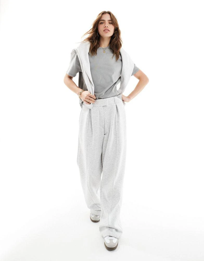 Pimkie Pimkie boyfriend t-shirt in grey 1
