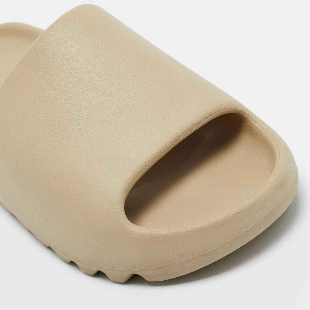 Shop Yeezy x Adidas Beige Rubber Pure Slides Size 43 on Sale  display picture 3