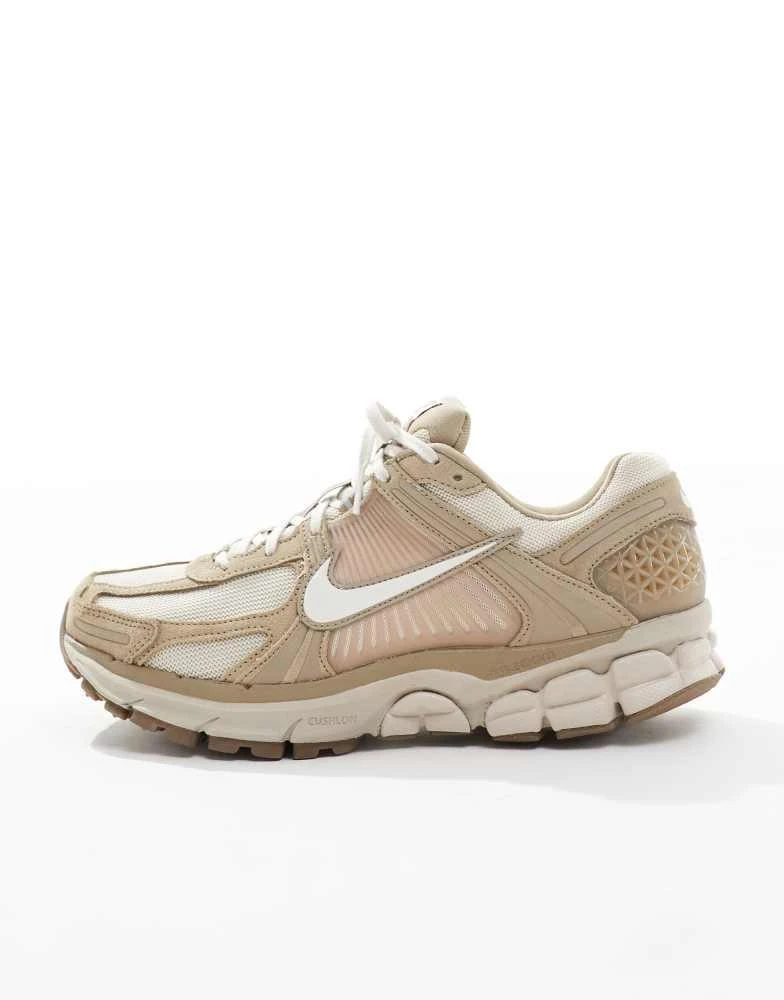NIKE Nike Zoom Vomero 5 trainers in light brown 2