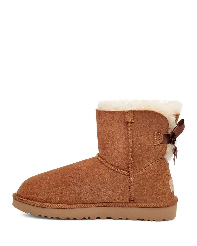 UGG Women
s Mini Bailey Bow II Boots 5